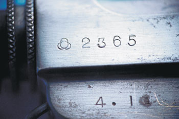 The &lsquo;Mickey Mouse head with three ears&rsquo; symbol, in fact, represents the top view of a pile of four cannon balls