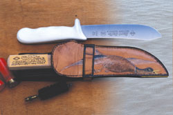 Fixed-blade knife